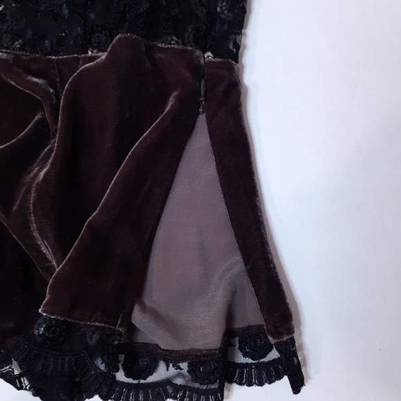 Waltex Spa fairy grunge spaghetti strap velvet blouse w/ sequins &  floral lace - Picture 13 of 15